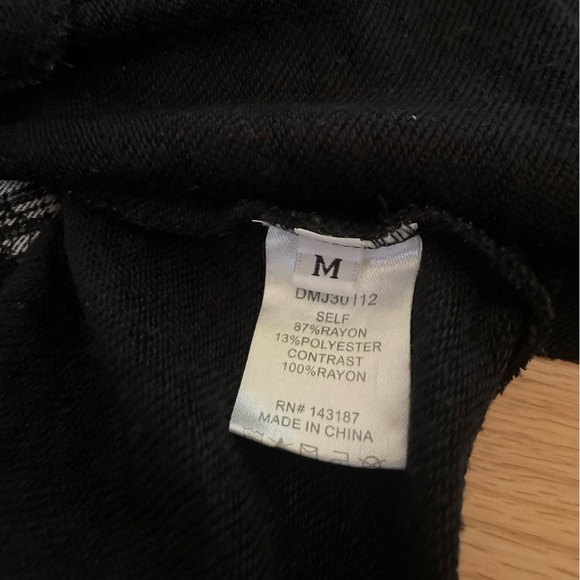 Hazel Black Jacket with Plaid Sleeves Size Medium - Picture 7 of 10